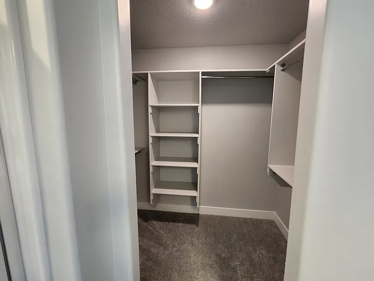 439 E Hill View Dr — Photo 40