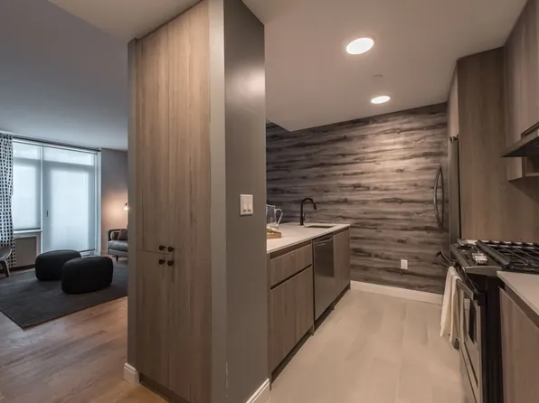 1277 East 14th Street 806B image 3 of 11