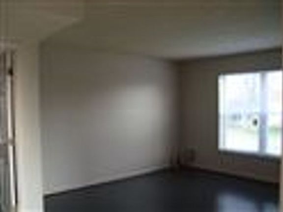 5th image of 2718 W Jefferson St APT 1