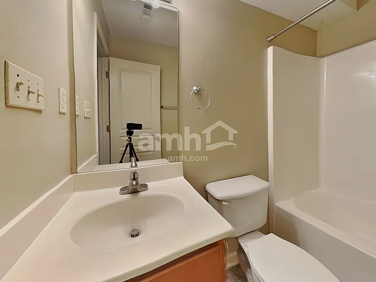 1523 Bailey Park Ln — Photo 17