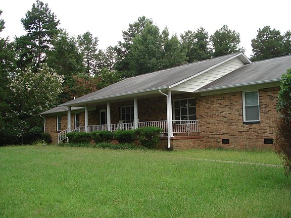 4th image of 1931 Breezewood Dr