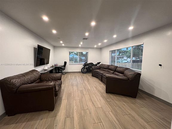 3rd image of 42 SW 13th St #42