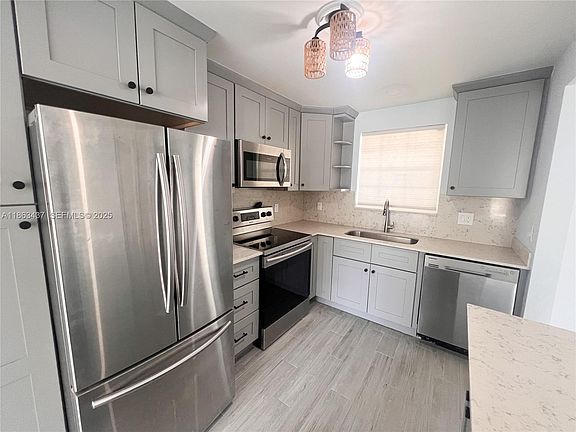 3rd image of 769 Jeffery St #2-205