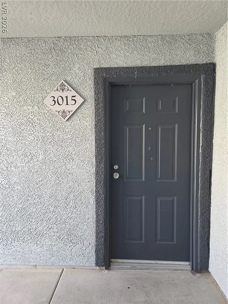 1 bed, 1.0 bath, 700 sqft, $1,050 — Photo 1