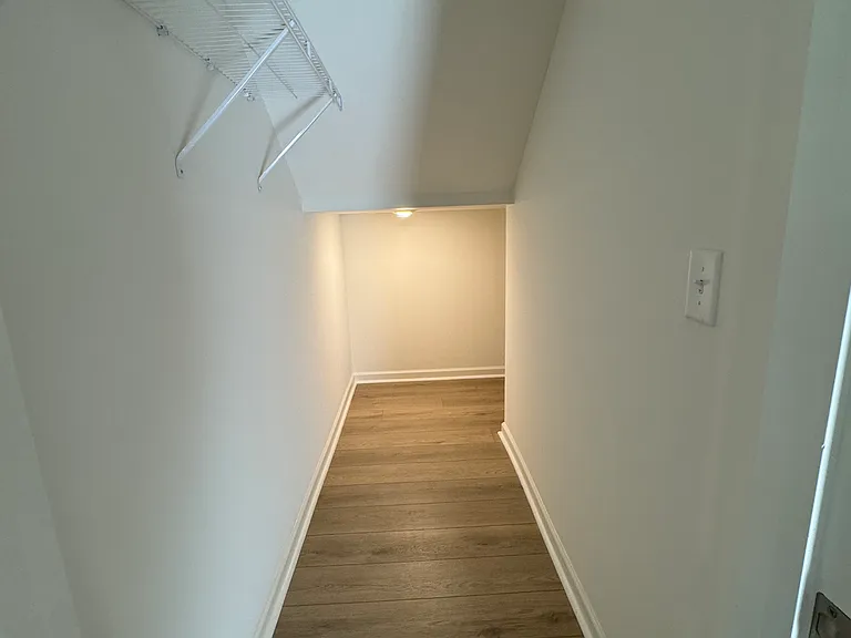 1020 Cunningham Farm Dr — Photo 8