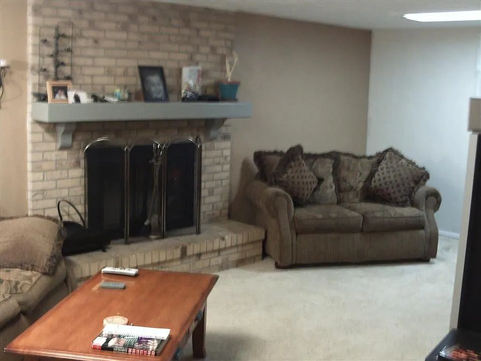 2nd image of 8555 Lamar Dr