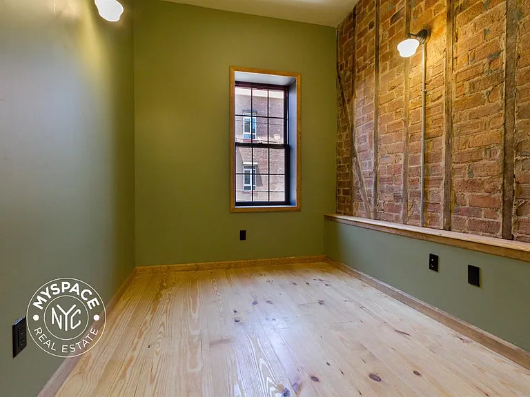 212 Starr St #2L — Photo 5