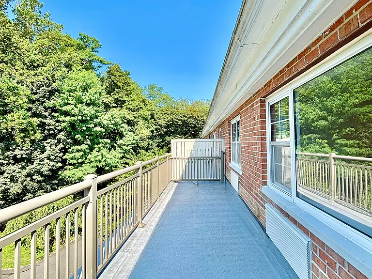 The Chalet Apartments — Photo 60