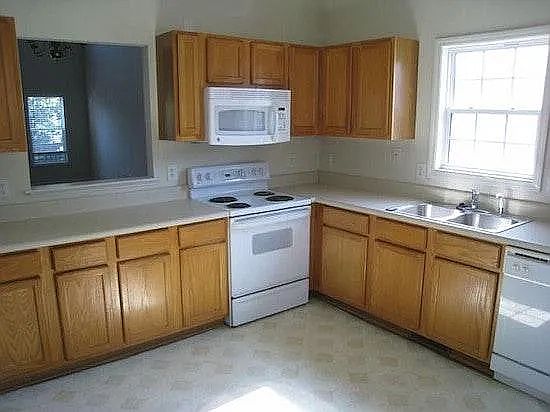 2nd image of 2708 Rainford Ct