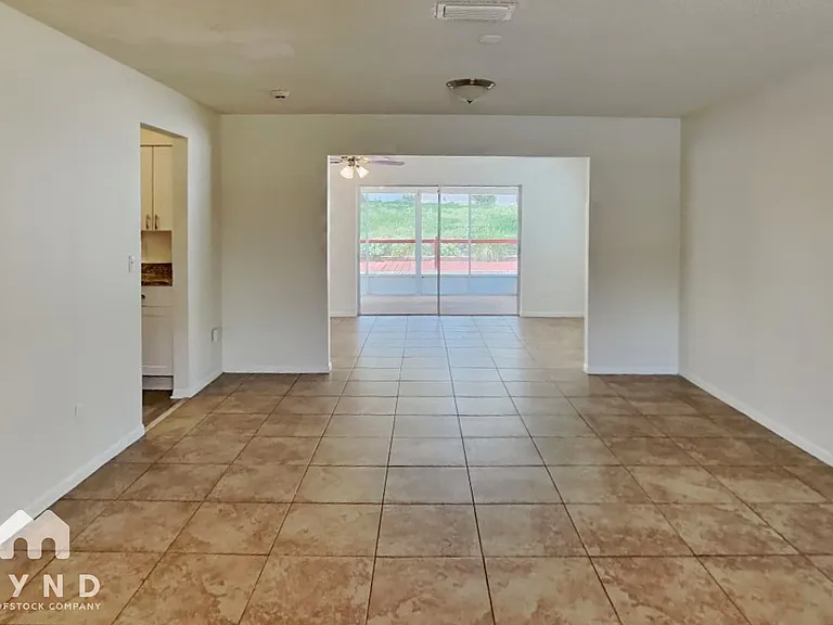 12431 Brookside St — Photo 7
