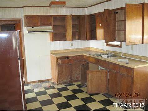 2nd image of 604 Casbeer St