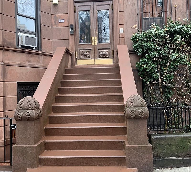 1st image of 155 W 91st St APT B