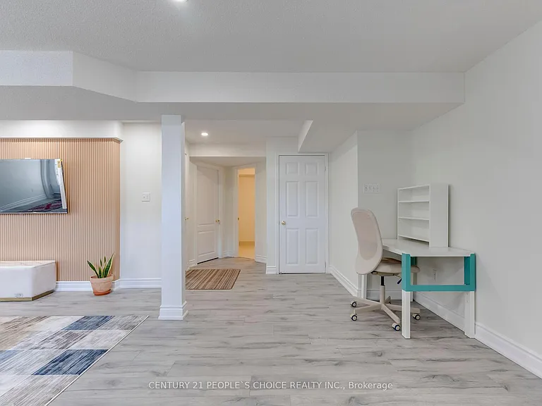 5358 Bellows Ave #BASEMENT — Photo 10