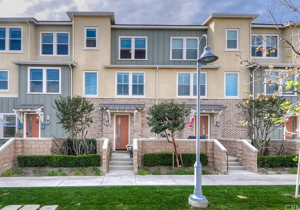 1st image of 40 Beacon Way