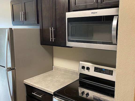 4th image of 816-820 24th Ave S #17