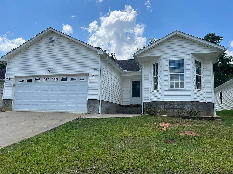 118 Pinehurst Ct — Photo 1