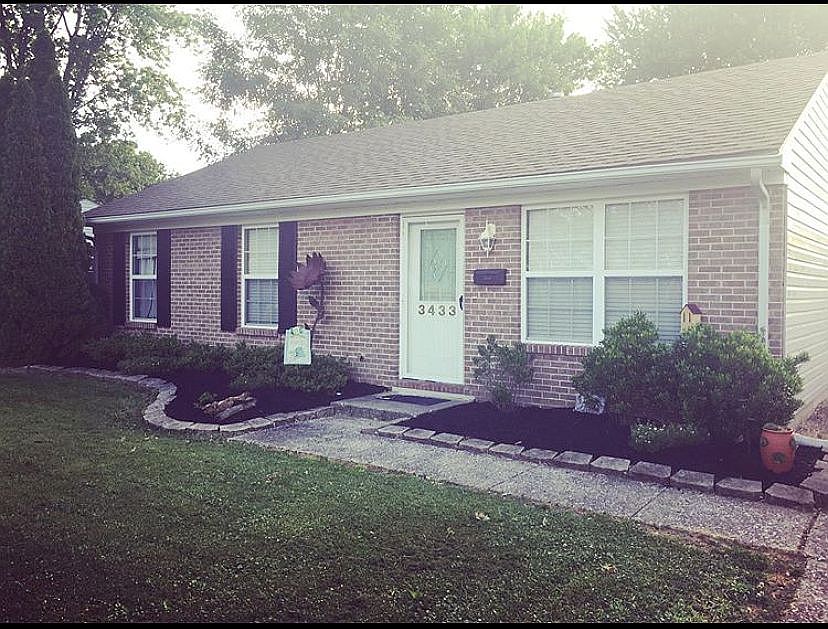 1st image of 3433 E Surrey Dr