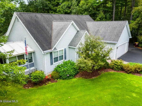 132 Farr Lane, Queensbury, NY 12804