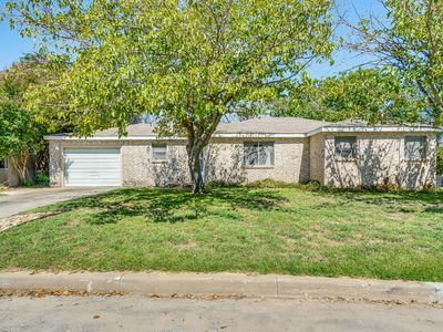 1318 W Water St, Weatherford, TX, 76086