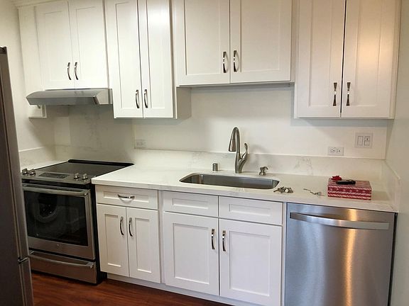 2nd image of 920 Ward Ave APT 8B