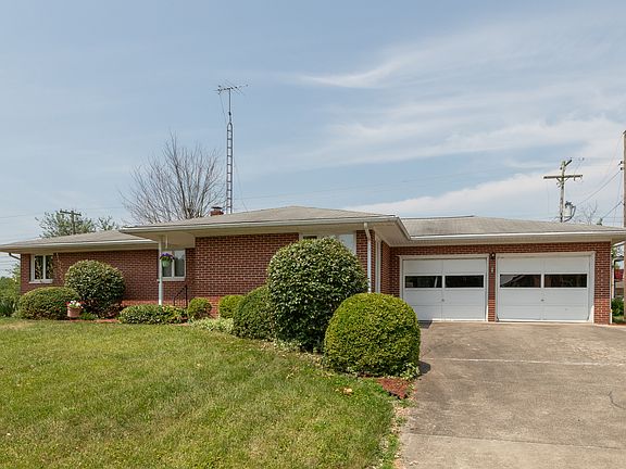 2nd image of 636 S Jackson Park Dr