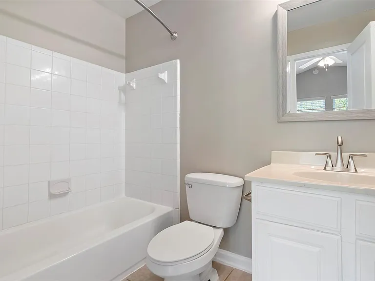 1725 Harvey Mitchell Pkwy S #1112 — Photo 20