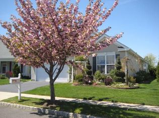 44 Bunker Hill Dr, Allentown, NJ