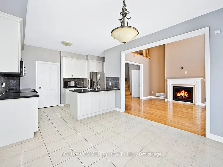 48 Riverwalk Pl — Photo 9