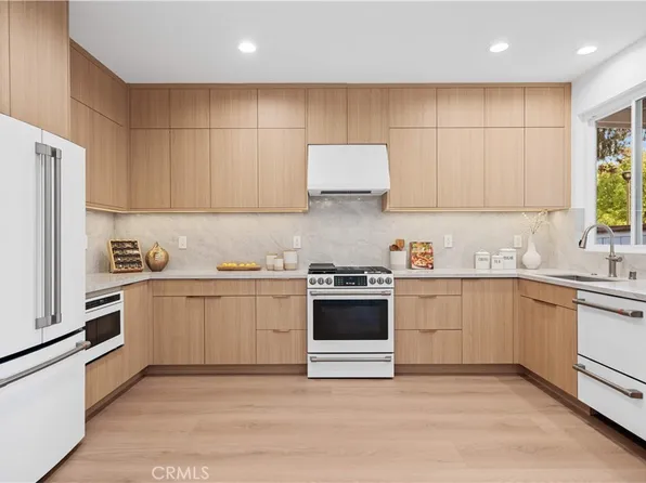 33 Winterfield Rd, Irvine, CA 92602