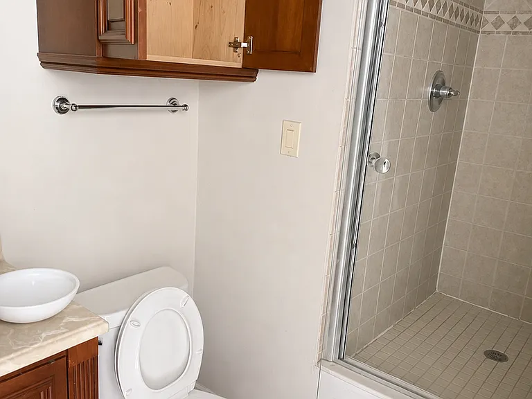 10 Cambridge Dr — Photo 12