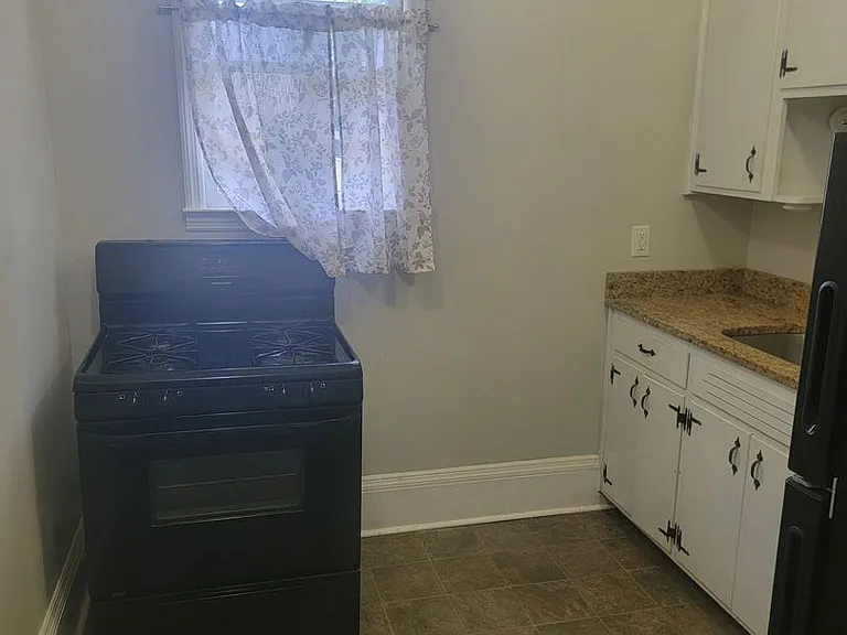 1330 Wingfield St — Photo 8