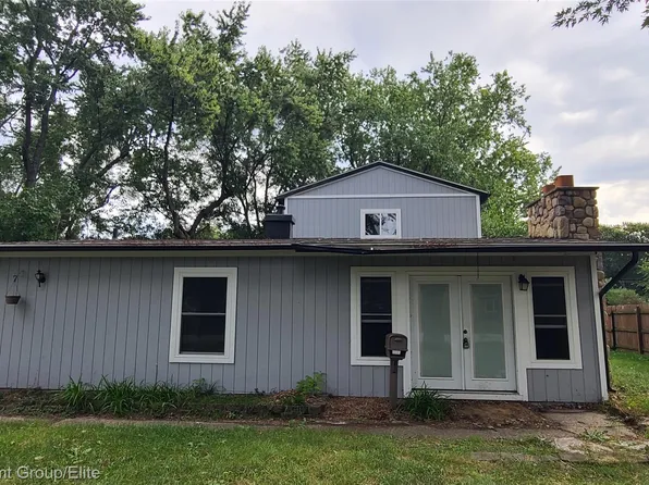 6351 Beth, Brighton, MI 48116