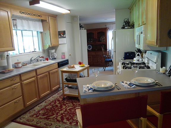 2nd image of 1647 Tulip Cir