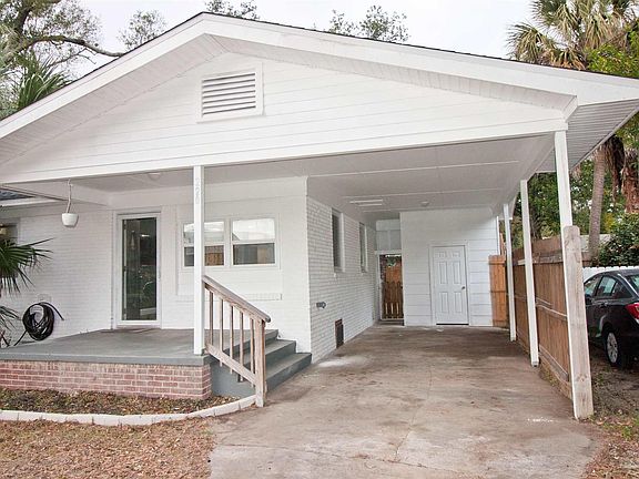 2nd image of 220 Shadowlawn Ave