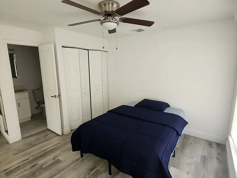 1605 N Gomez Ave — Photo 39