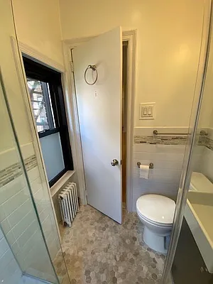 Rented by Performing Assets Corp | media 22