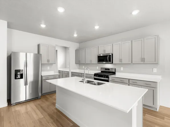 822 N 260 E, Santaquin, UT 84655