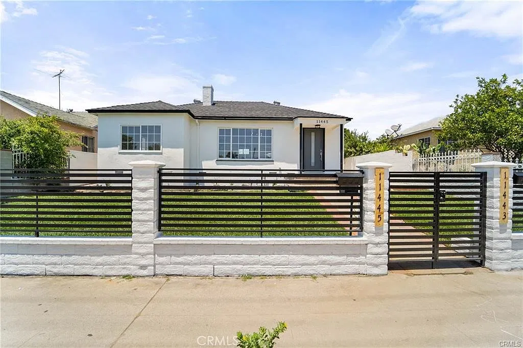 3 bed, 1367 sqft, $3,800 — Photo 1
