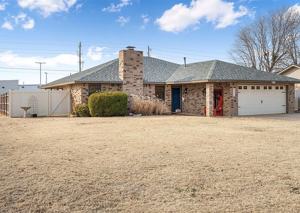 1st image of 400 Willow St