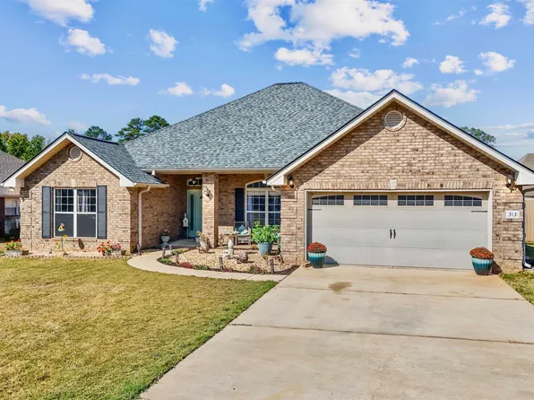 313 Tanglewood Cir, Alabaster, AL 35007