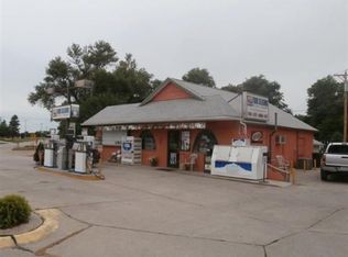 421 S 7th St, Pierce, NE 68767