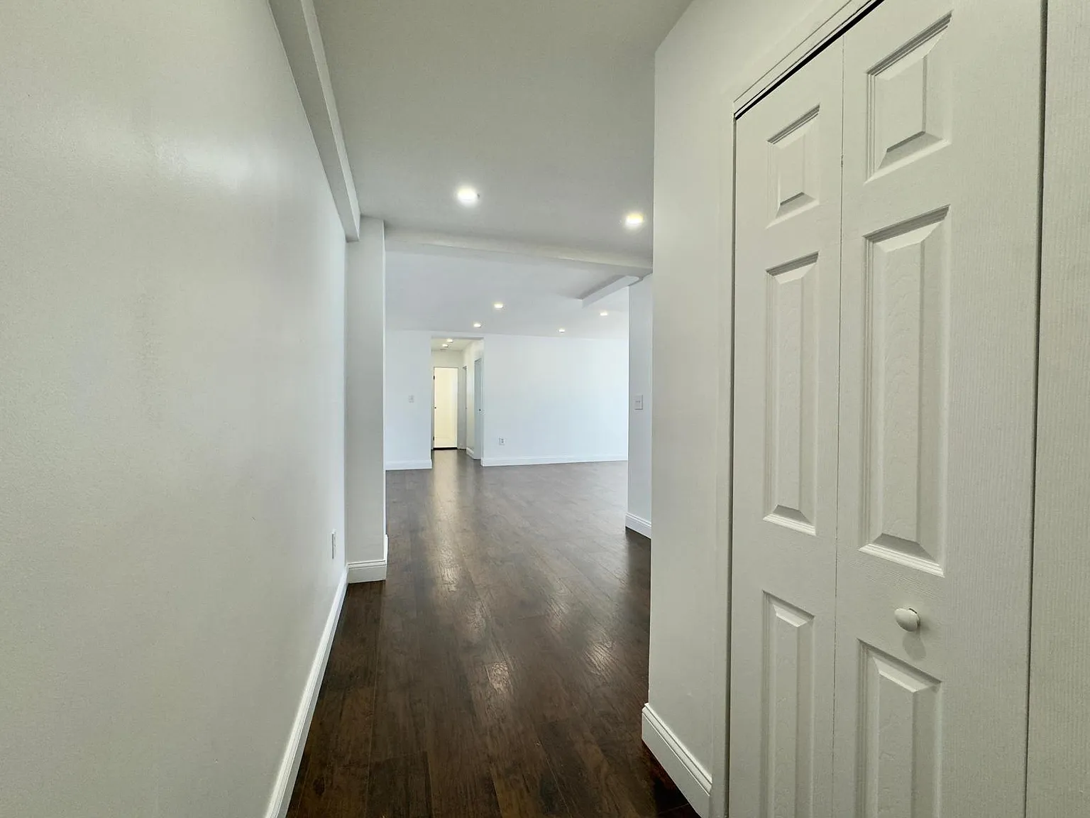 11720 Edgewater Dr — Photo 3