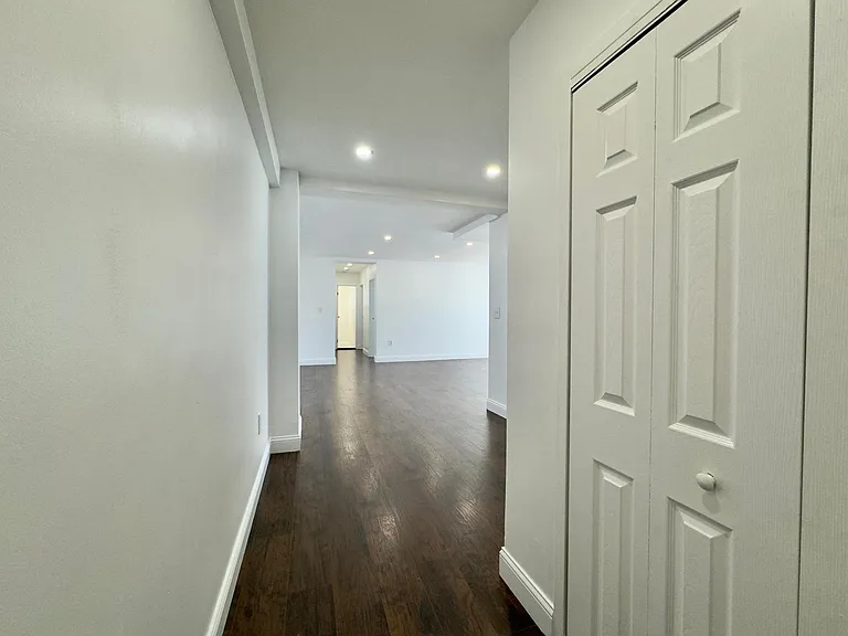 11720 Edgewater Dr #216 — Photo 20