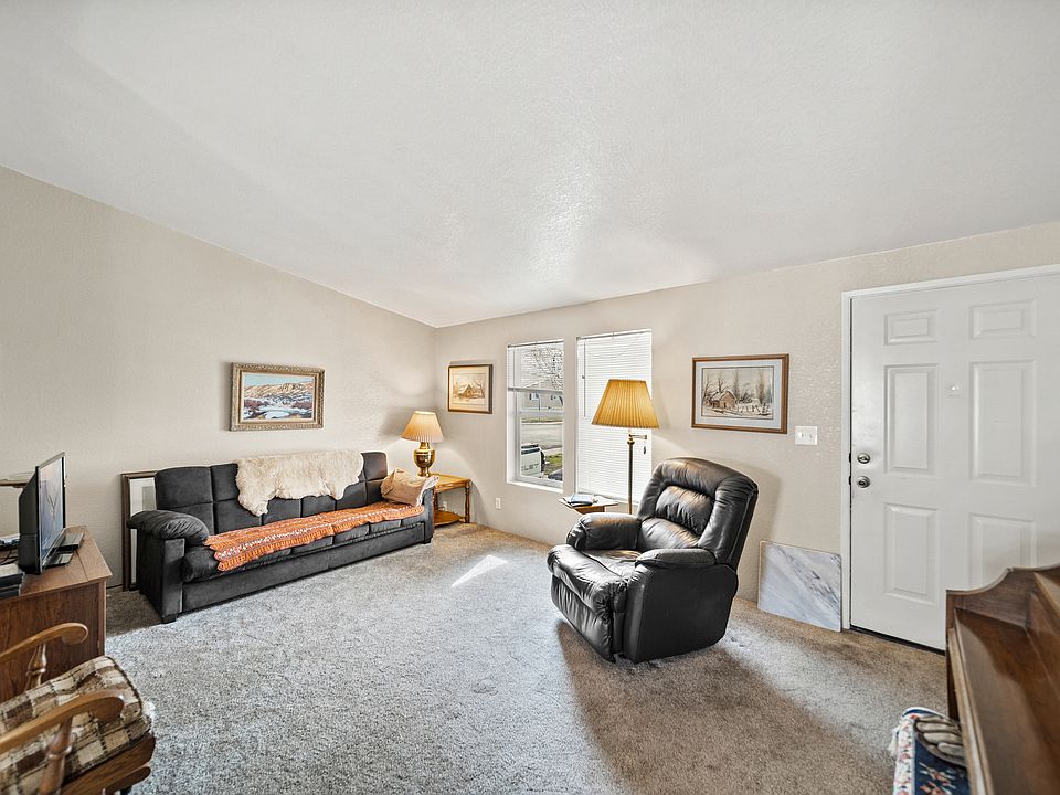 1025 N 300 W Springville UT Zillow