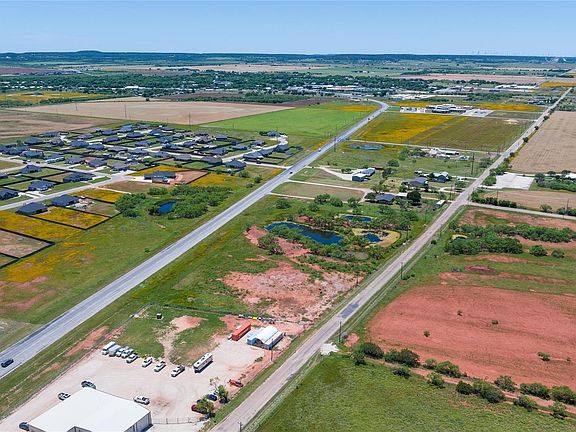 2nd image of 4142 Highway 83