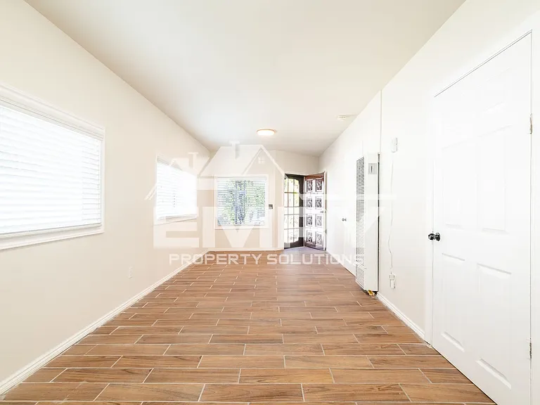 1125 S Evergreen Ave — Photo 26