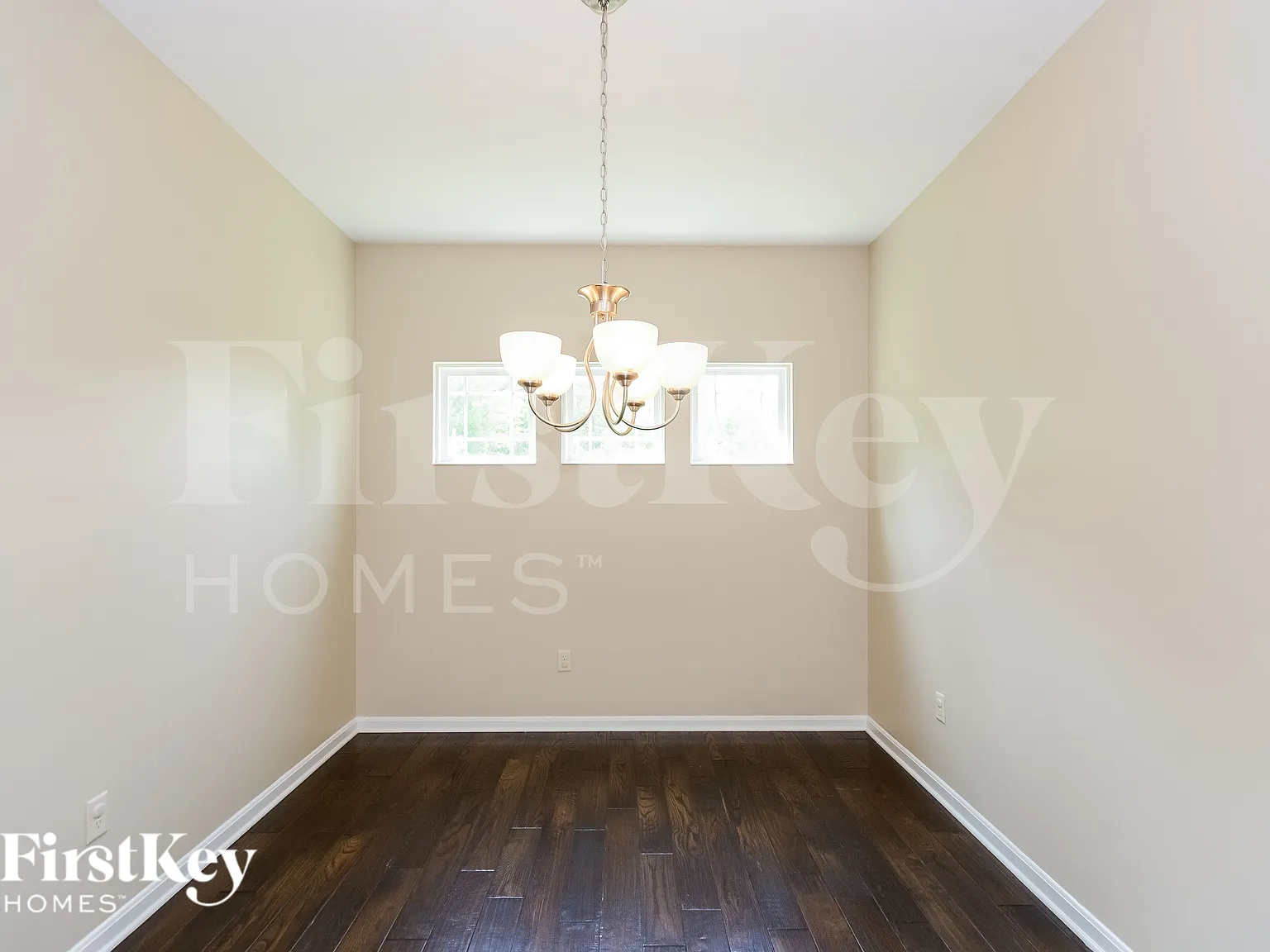 4 bed, 2.5 bath, 2519 sqft, $2,770 — Photo 4