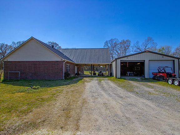 2nd image of 848 Sandy Ford Rd