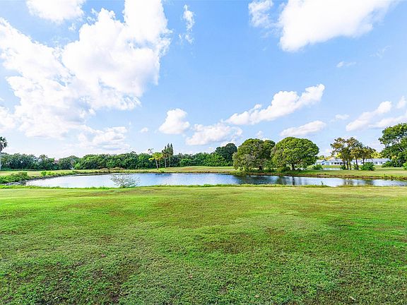 2nd image of 9286 Vista Del Lago #E