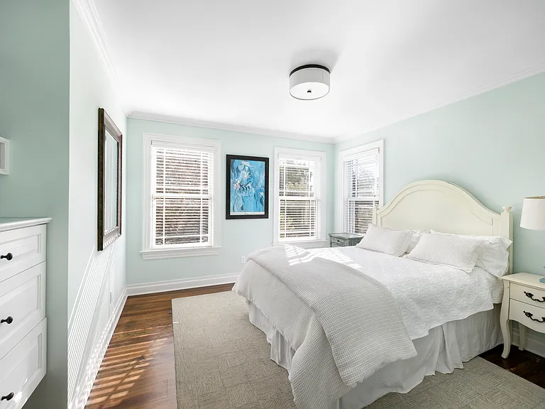 351 Kings Point Rd — Photo 14